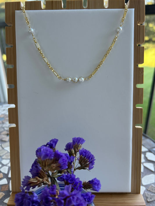 Pearl necklace and earrings